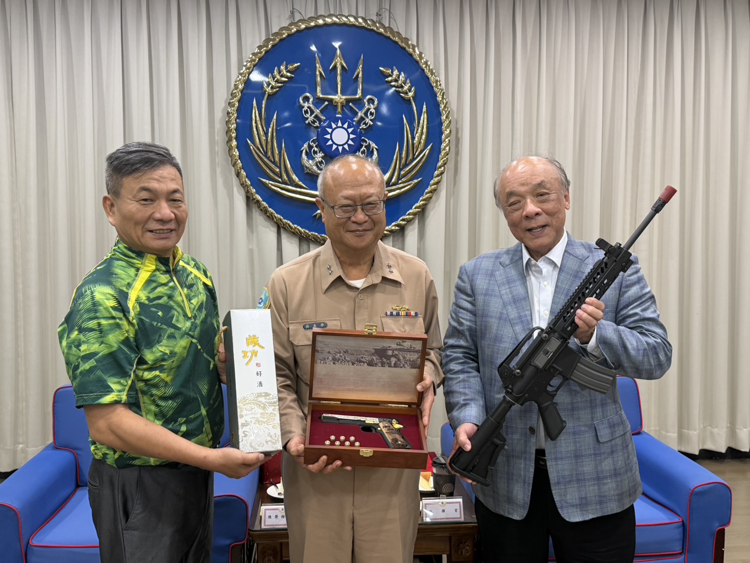 海軍軍艦指揮部 拜訪