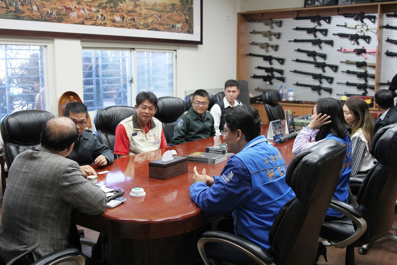 後備指揮部軍官及立法委員柯呈枋參訪