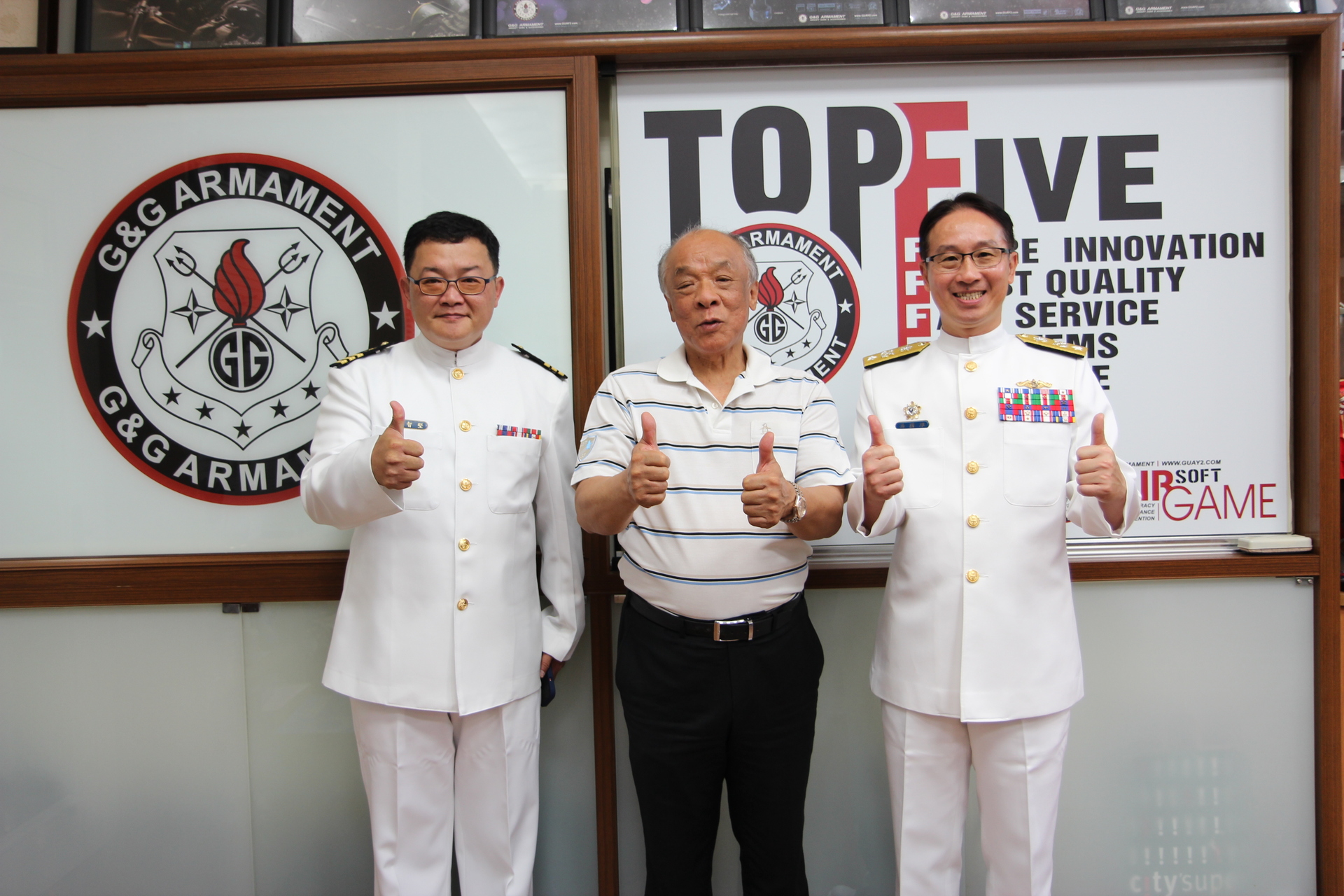 海軍艦隊指揮部政戰主任馮國維少將