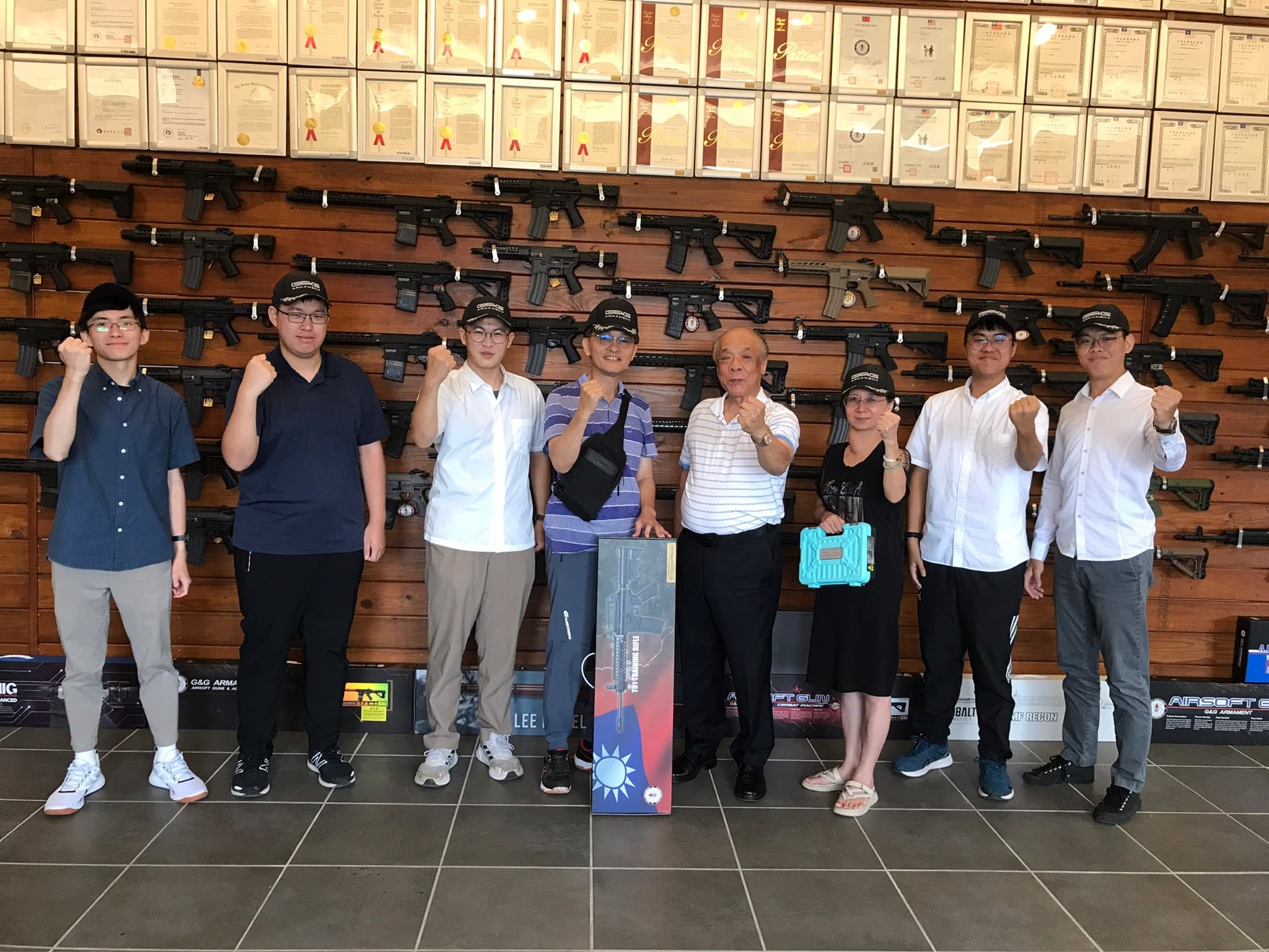 全民國防教育活動_ 台大余將軍帶領國家安全暨戰略研究社 來訪