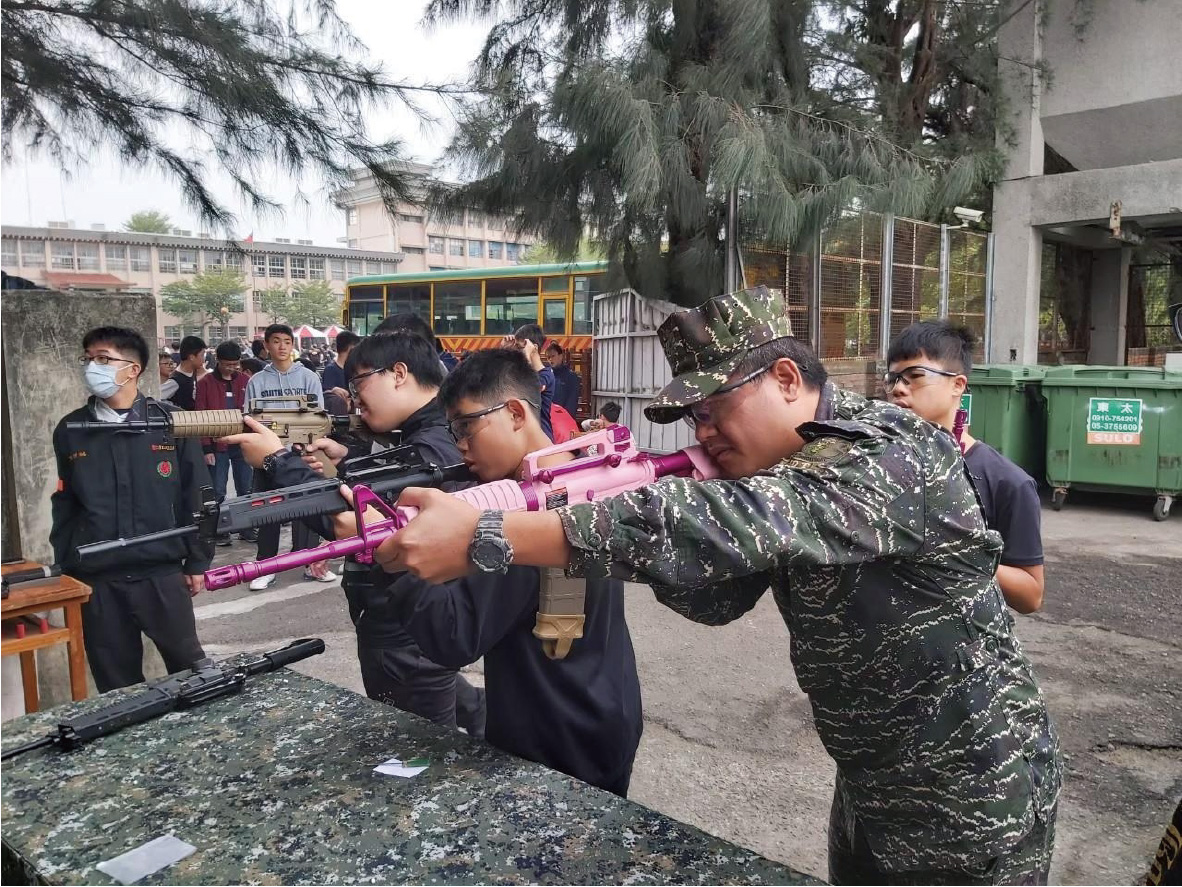 興國中學學校參觀日_校內推廣全民國防_台南市全民國防教育協會